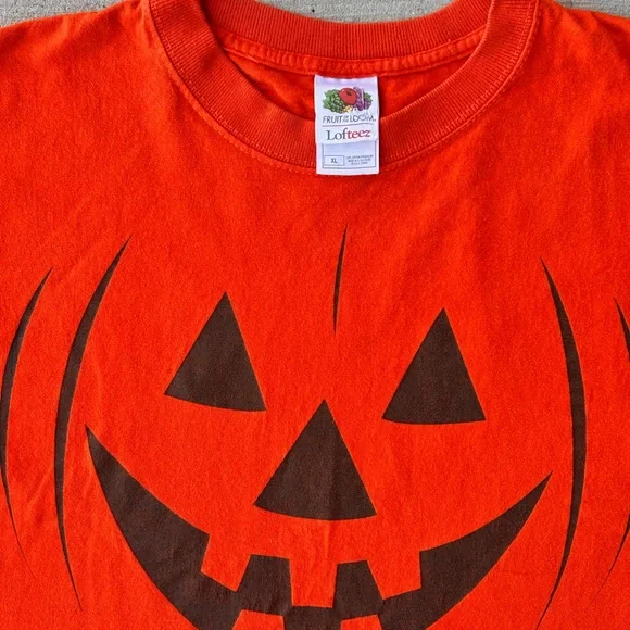 Y2K 2000s Men’s Orange Pumpkin Halloween Graphic Tshirt (XL) - Picture 3 of 3